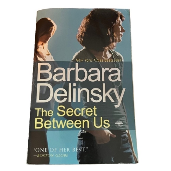 The Secret Between Us by Barbara Delinsky - Picture 1 of 9